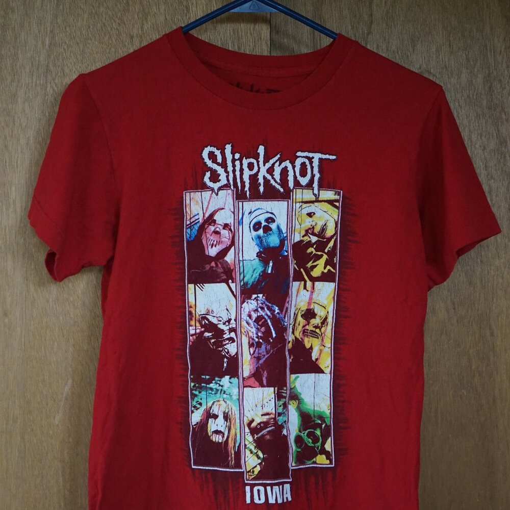 2021 Bravado Slipknot Iowa Men's Small Red T-Shirt RN# 102050 "Very Good"